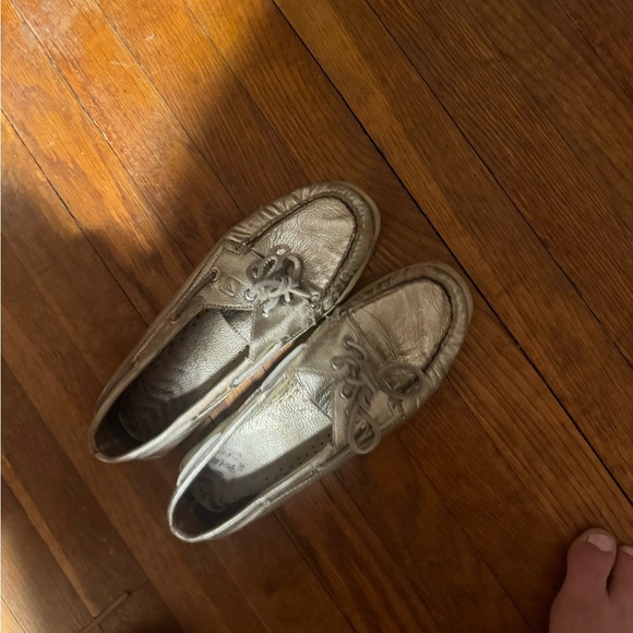 Sperry Silver Moccasin Shoes with Metallic Finish - Picture 3 of 3